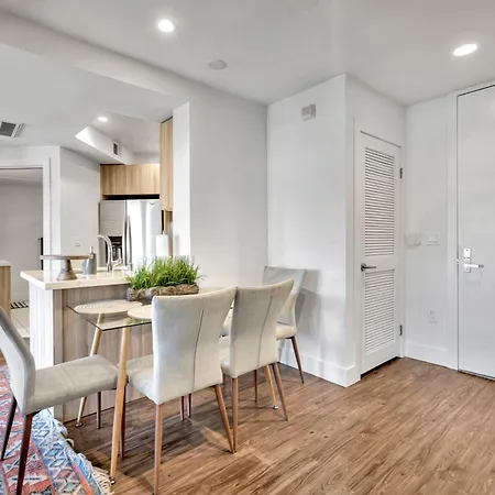 13 Luxury Apartment Los Angeles Exterior photo