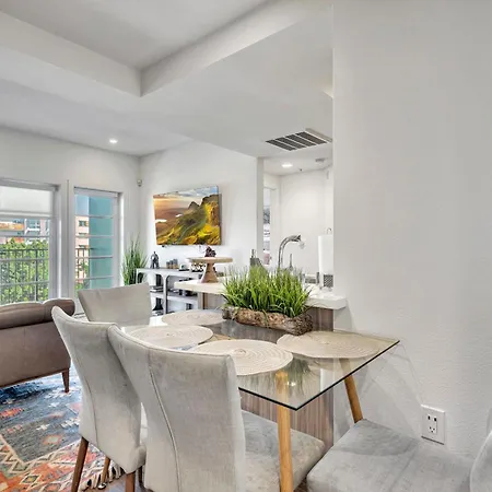 13 Luxury Apartment Los Angeles Exterior photo